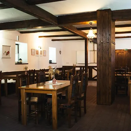 - Staje Guest house Tyra