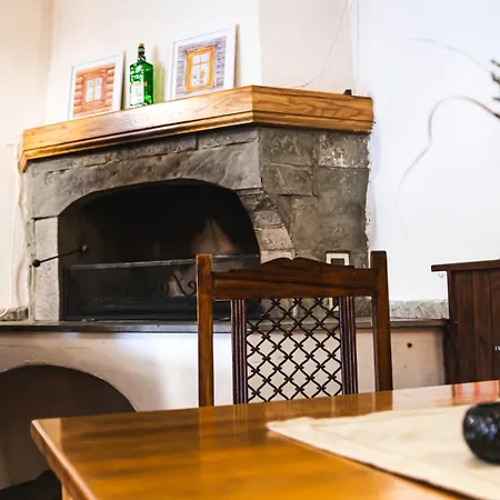 - Staje Guest house Tyra
