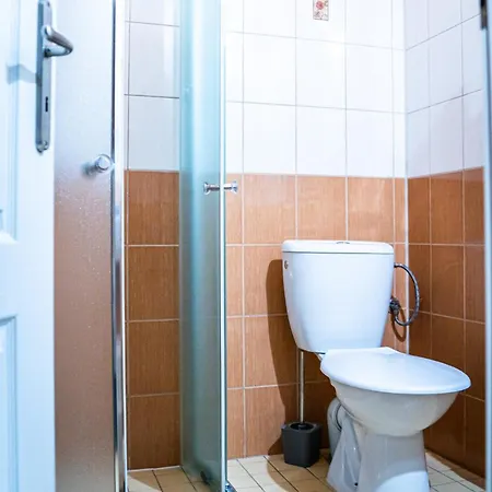 - Staje Guest house *